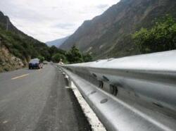 ��·��ײ�o(h��)�ڰ�