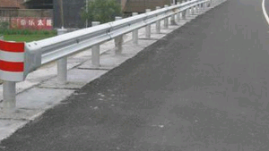 �����o(h��)�ڰ��ܵ�ײ���r(sh��)�������D(zhu��n)��