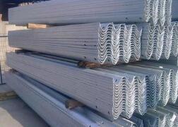 環(huán)境整治對波形護欄板價格的影響